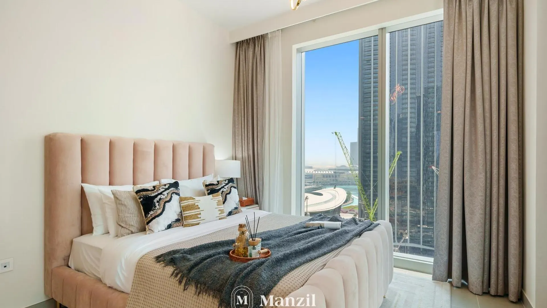 Apartment Manzil - 3Br Plus Maids Room In Downtown With Burj Khalifa View Dubai