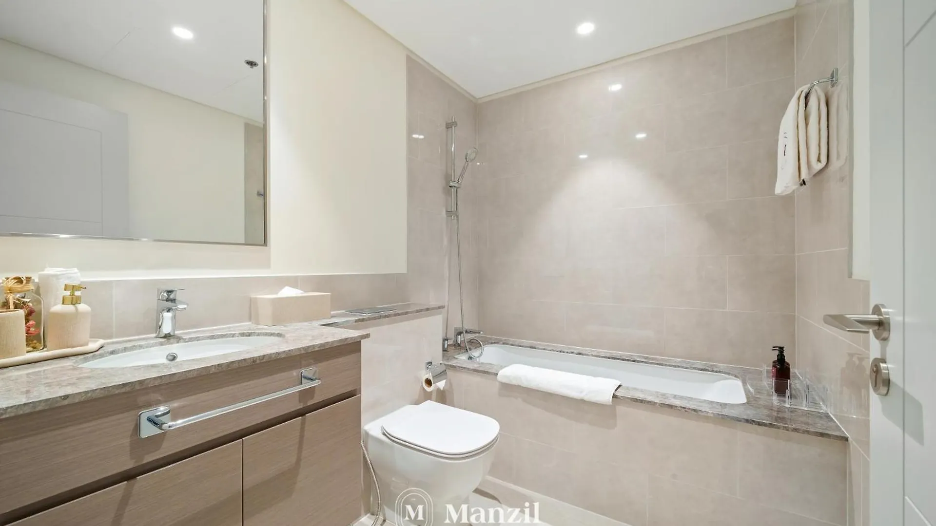 Manzil - 3Br Plus Maids Room In Downtown With Burj Khalifa View Dubai Apartment